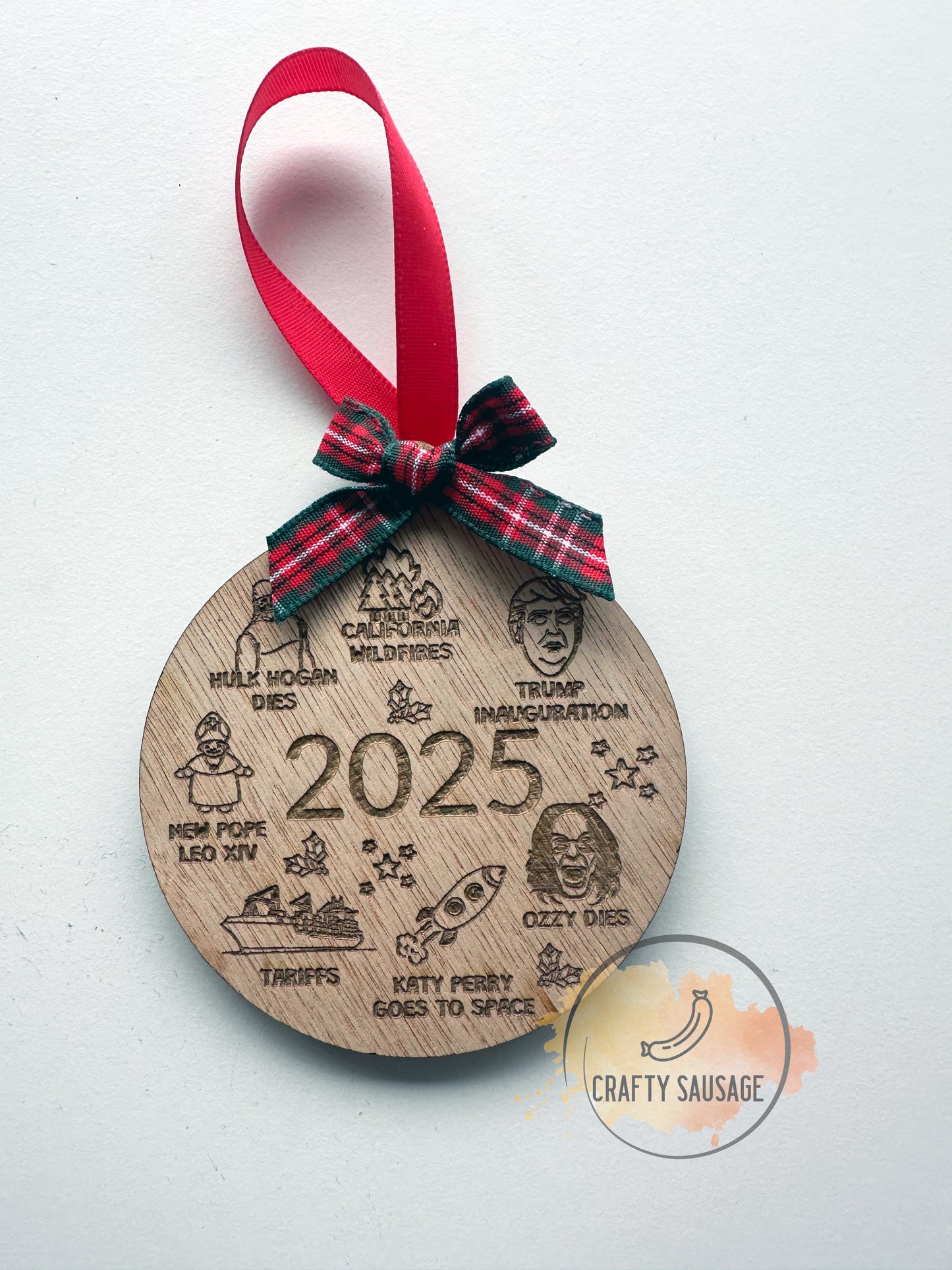 2025 Year in Review Bauble – Funny Christmas Ornament Recapping the Year’s Biggest Moments
