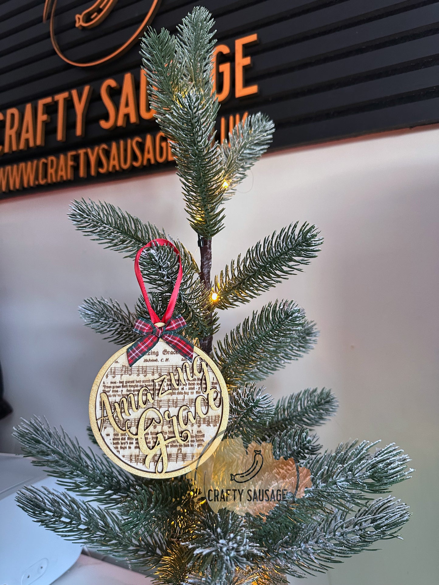 Amazing Grace Bauble – Layered Sheet Music & Lyrics Christmas Ornament – Inspirational Keepsake Gift